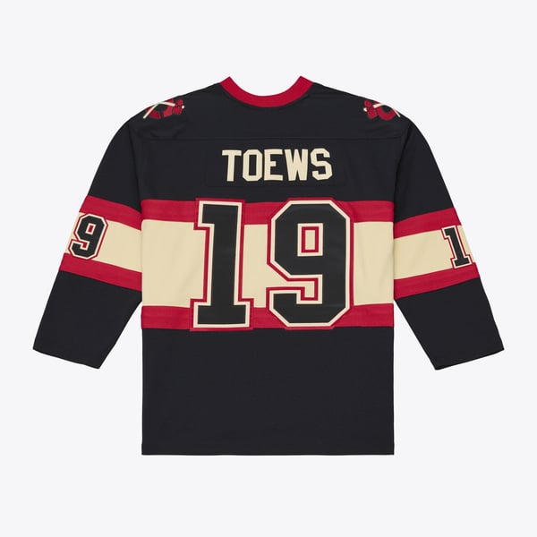 Men's Chicago Blackhawks Jonathan Toews Mitchell & Ness Black 2009/10 Power Play Jersey - Image 4