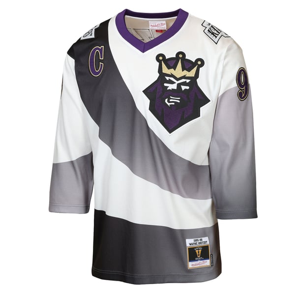 Youth Los Angeles Kings Wayne Gretzky Mitchell & Ness White 1995/96 Power Play Throwback Alternate Player Jersey with Captain Patch - Image 3