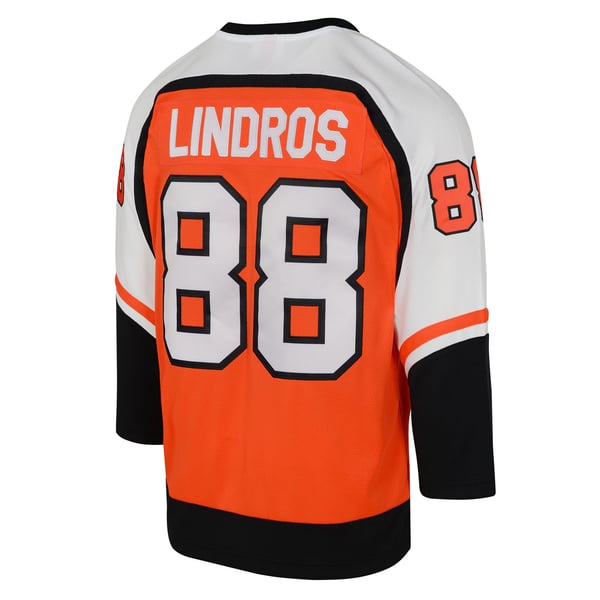 Youth Philadelphia Flyers Eric Lindros Mitchell & Ness Orange 1996/97 Power Play 2.0 Player Jersey with Captain Patch - Image 4
