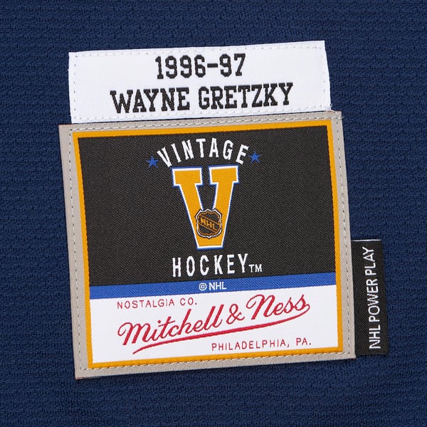 Youth New York Rangers Wayne Gretzky Mitchell & Ness 1996/97   Power Play Player Jersey - Image 6