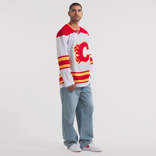 Men's Calgary Flames Fanatics White Away Premium Jersey - Image 7