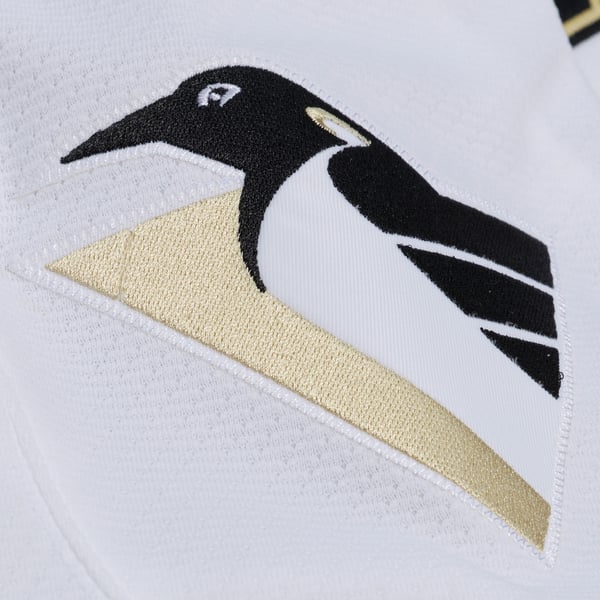Men's Pittsburgh Penguins Sidney Crosby Mitchell & Ness White 2005 Power Play Jersey - Image 11