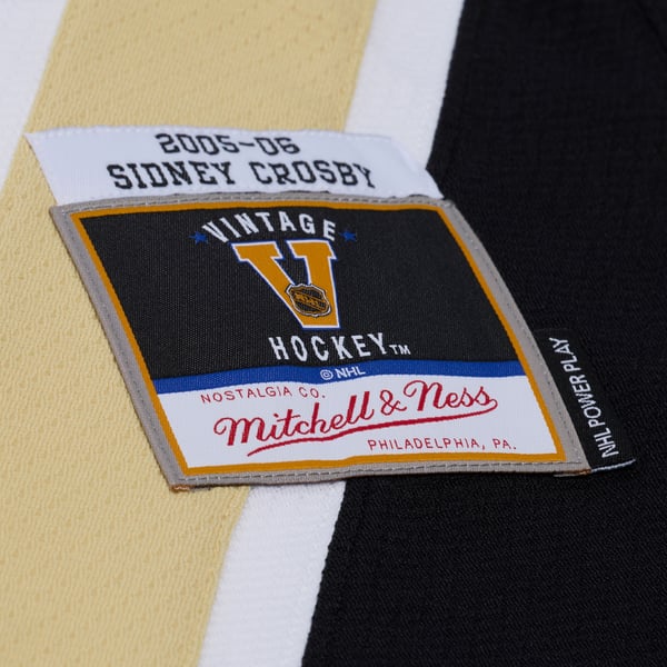 Men's Pittsburgh Penguins Sidney Crosby Mitchell & Ness White 2005 Power Play Jersey - Image 6